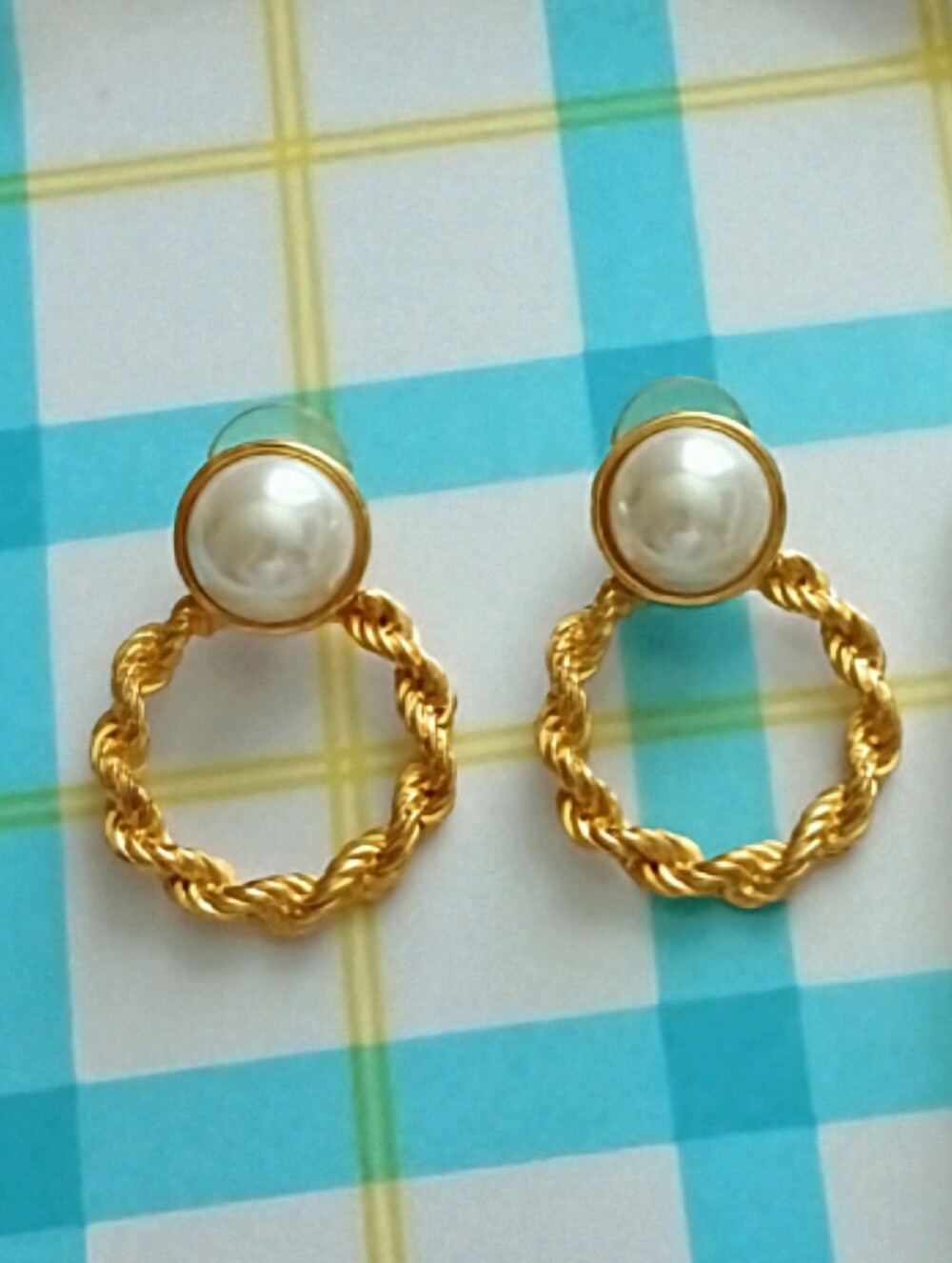 Like New Vintage Pearl Gold Rope Door Knocker Pierced Earrings